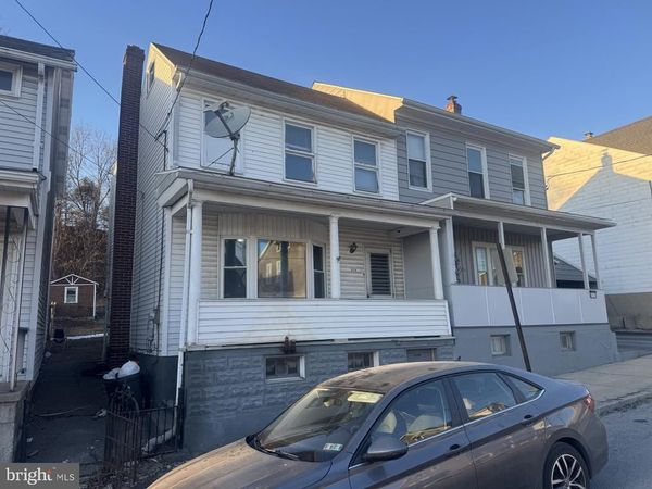 429 E ELM STREET , TAMAQUA, PA 18252