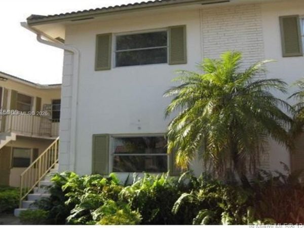 3090 Coral Springs Dr, Unit 8, Coral Springs, FL 33065