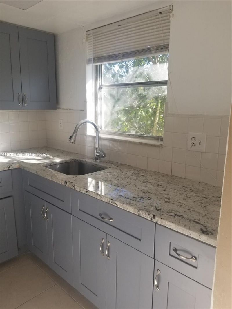 3090 Coral Springs Dr, Unit 8, Coral Springs, FL 33065 Photo