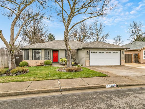 1813 Cascadia Circle, Medford, OR 97504