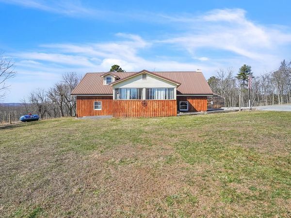 4209 Bozoo Rd, Peterstown, WV 24963