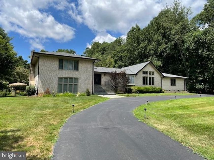 9716 The Corral Drive, Potomac, MD 20854 Main Photo