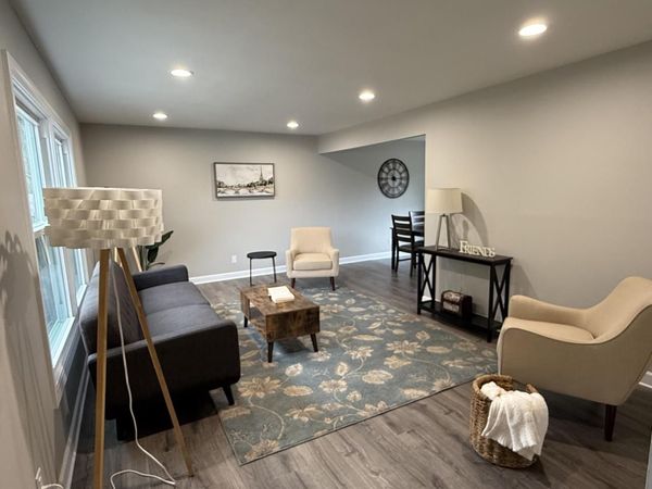 439 W Mall ROAD, Glendale, WI 53217