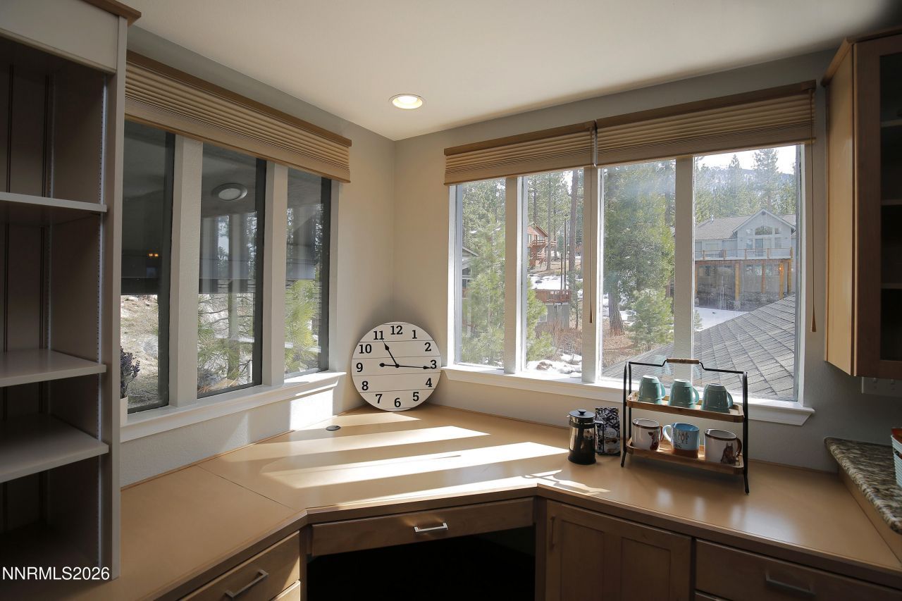 394 Sherwood Drive, Stateline, NV 89449 Photo