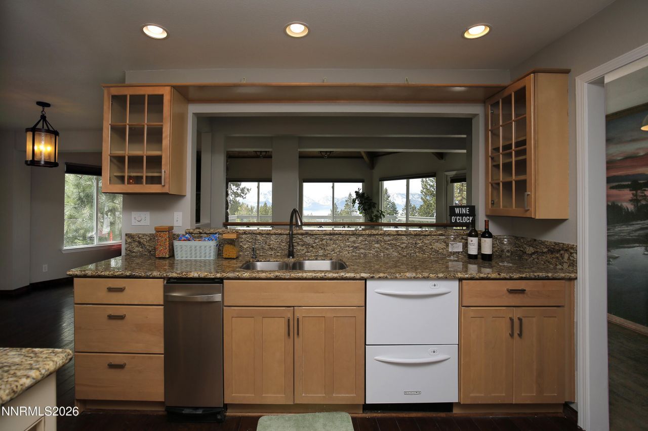 394 Sherwood Drive, Stateline, NV 89449 Photo