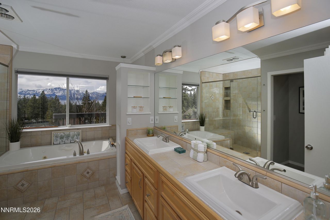 394 Sherwood Drive, Stateline, NV 89449 Photo