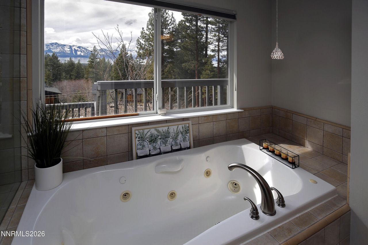 394 Sherwood Drive, Stateline, NV 89449 Photo