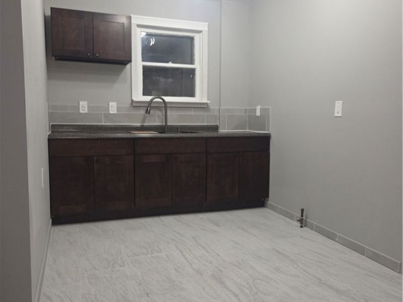 159 Piccadilly Street, Campbell, OH 44405 Photo 3