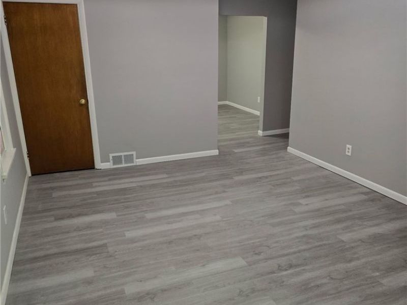 159 Piccadilly Street, Campbell, OH 44405 Photo 5