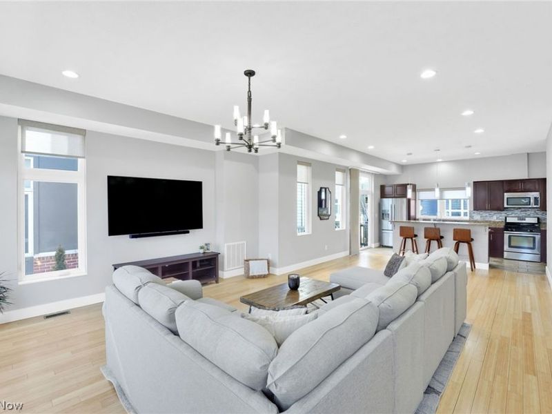 2278 City View Drive, Cleveland, OH 44112 Photo 4