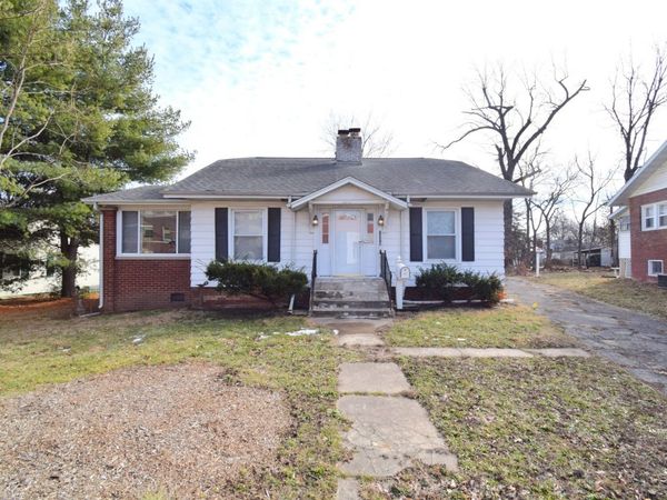 1715 Oakland Avenue , Mt Vernon, IL 62864