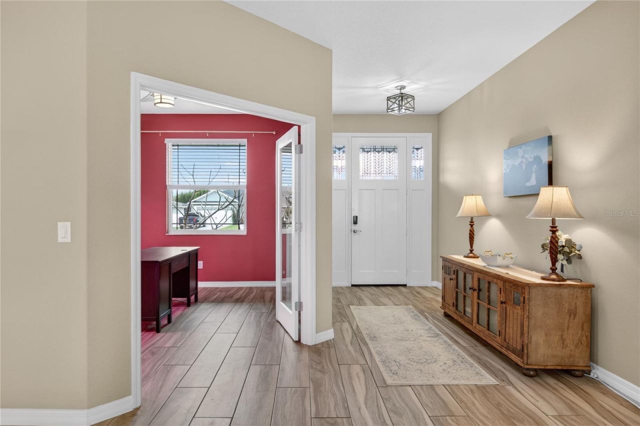 36452 Grand Island Oaks Circle, Grand Island, FL 32735 Photo