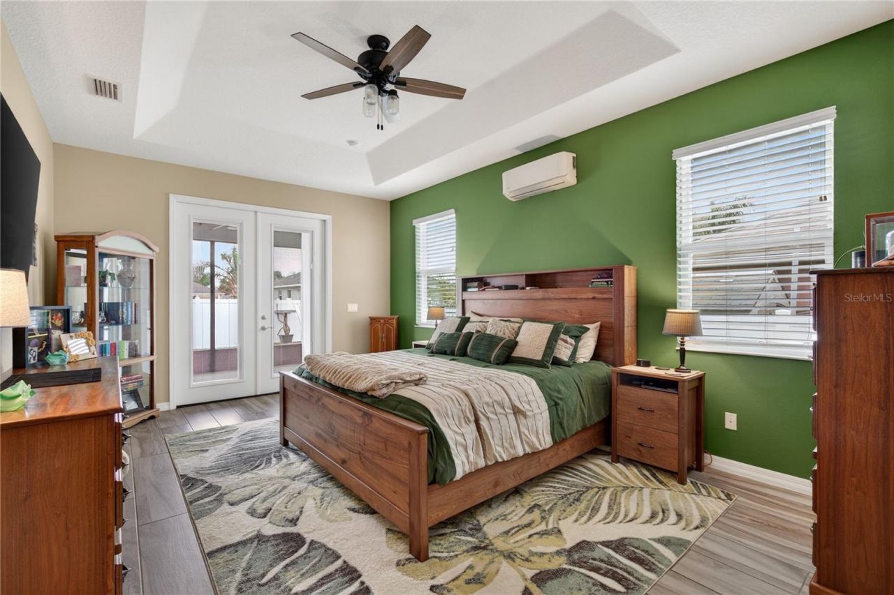 36452 Grand Island Oaks Circle, Grand Island, FL 32735 Photo