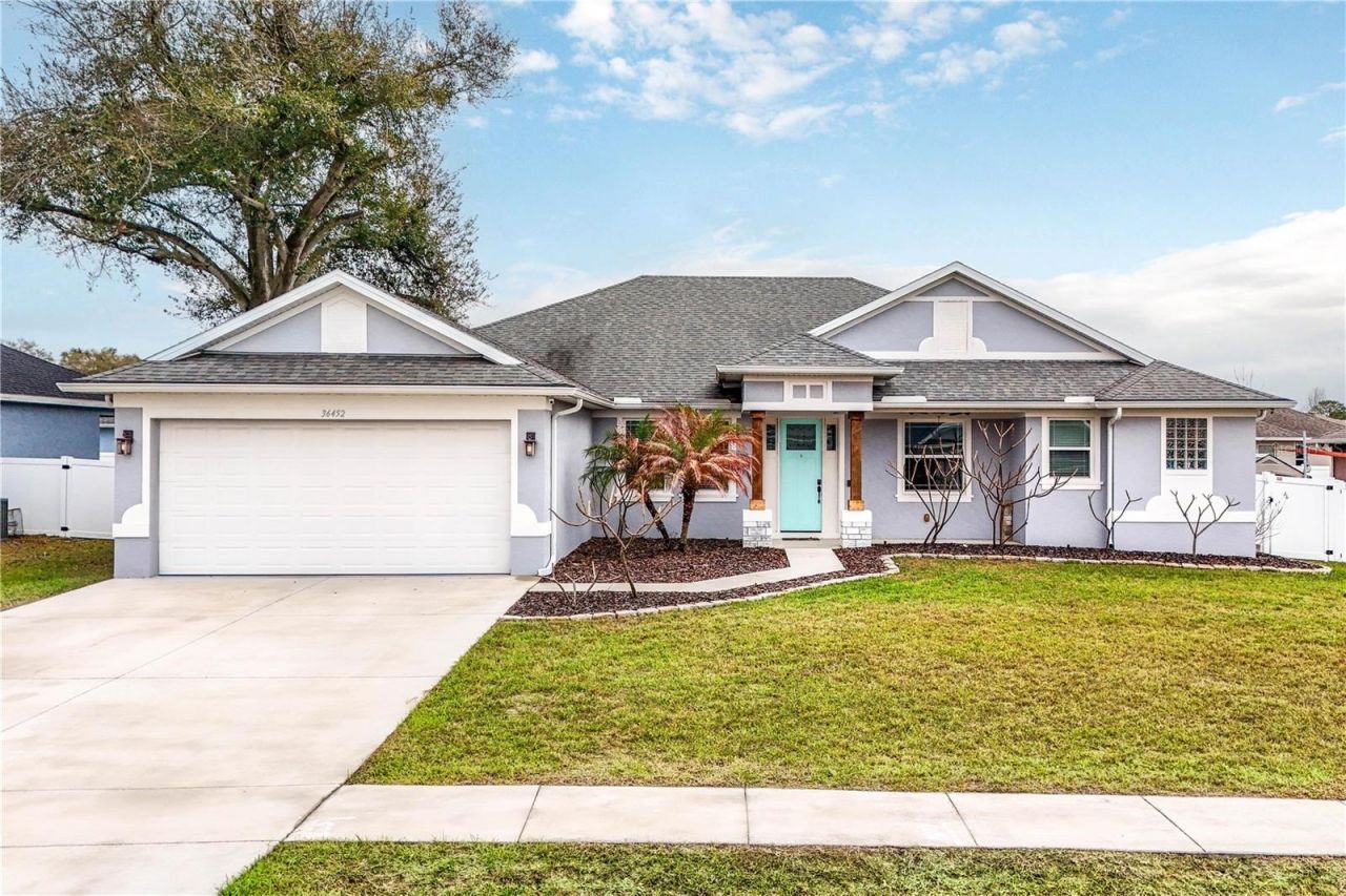 36452 Grand Island Oaks Circle, Grand Island, FL 32735 Photo