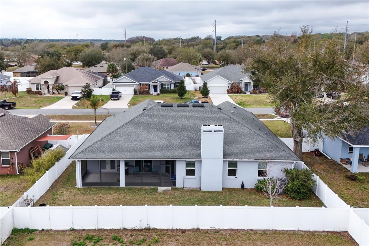 36452 Grand Island Oaks Circle, Grand Island, FL 32735 Photo