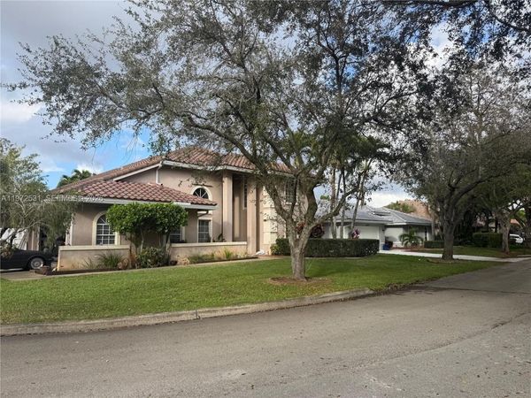 6263 NW 42nd Ct, Coral Springs, FL 33067