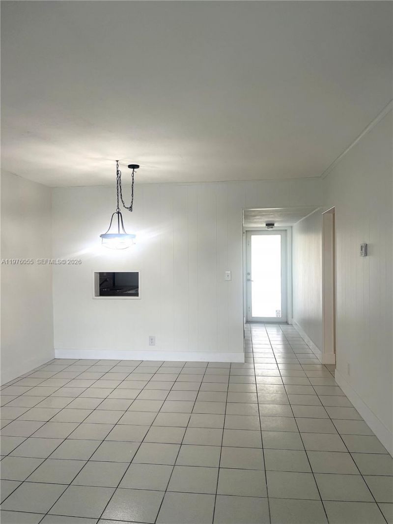19255 NE 2nd Ave, Unit 2224, Miami, FL 33179 Photo