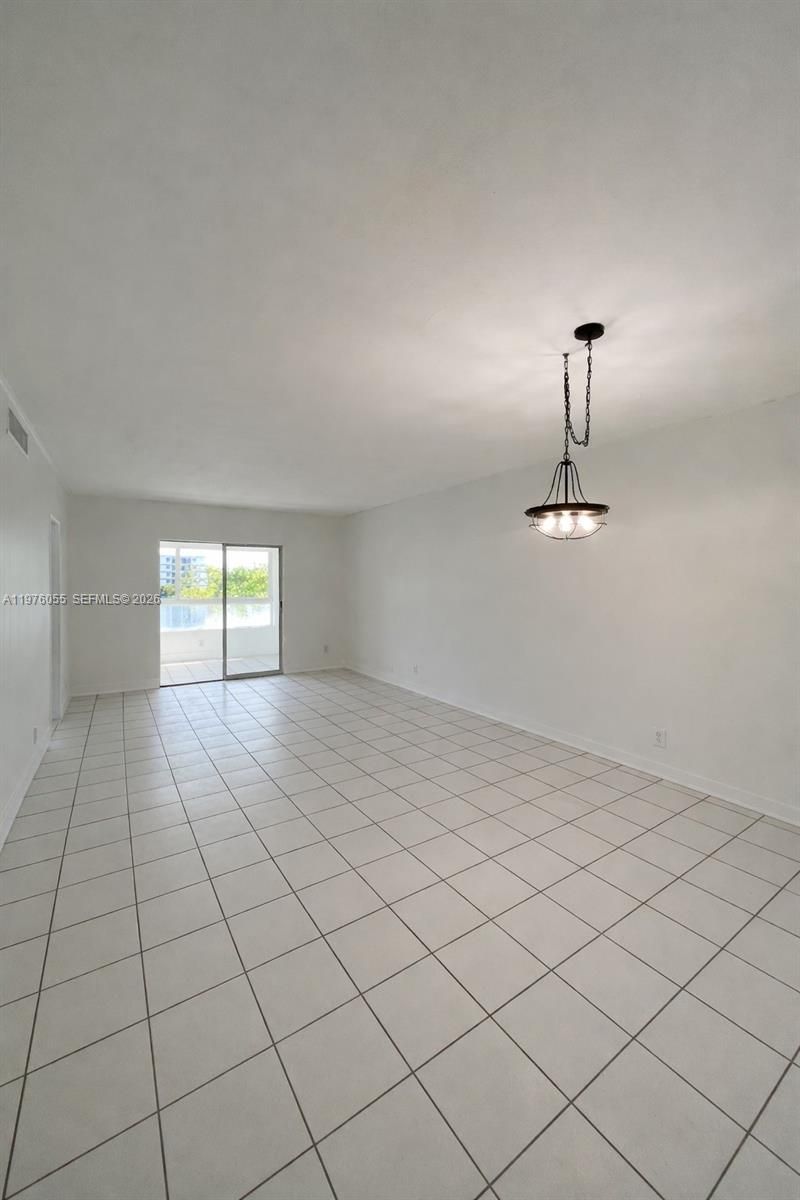 19255 NE 2nd Ave, Unit 2224, Miami, FL 33179 Photo
