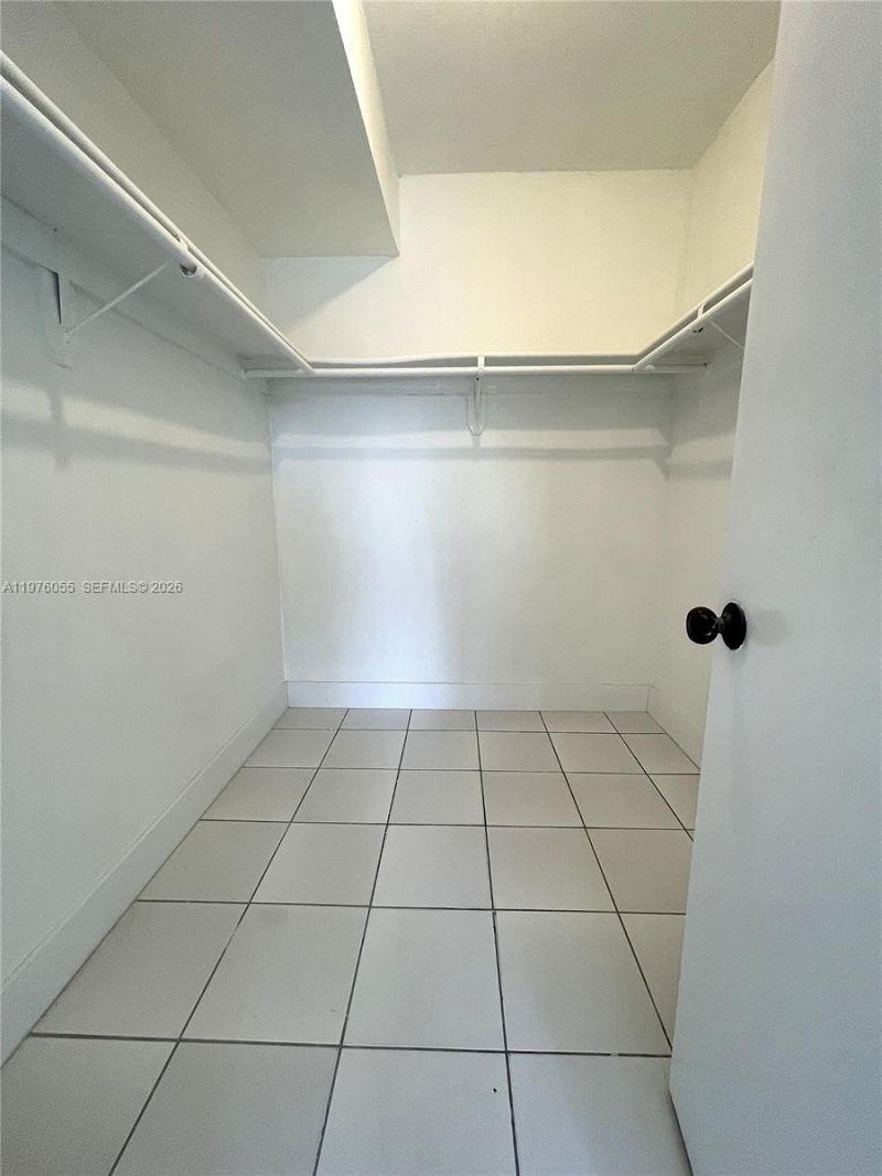 19255 NE 2nd Ave, Unit 2224, Miami, FL 33179 Photo
