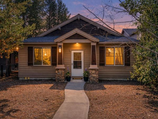 51861 Hollinshead Place, La Pine, OR 97739