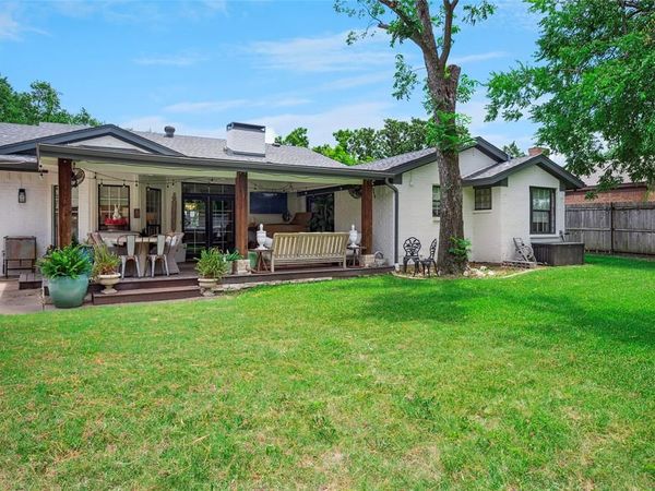 3314 Brookhaven Club Drive, Farmers Branch, TX 75234