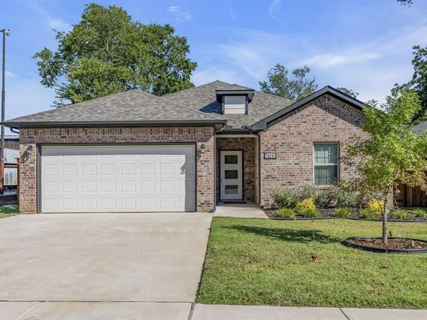 121 W Morton Street, Denison, TX 75021