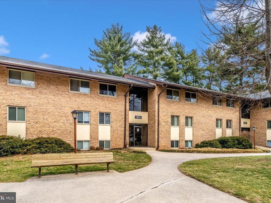 18810 Walkers Choice Road, Unit 1, Gaithersburg, MD 20886 Main Photo