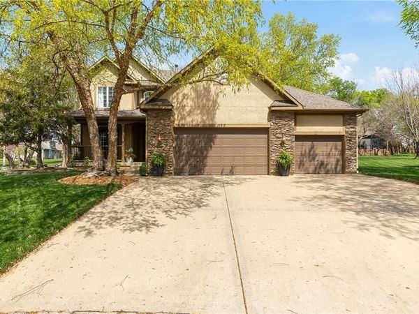 11313 S Brownridge Street, Olathe, KS 66061