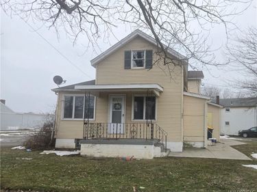 340 Park Avenue, Lockport, NY 14094