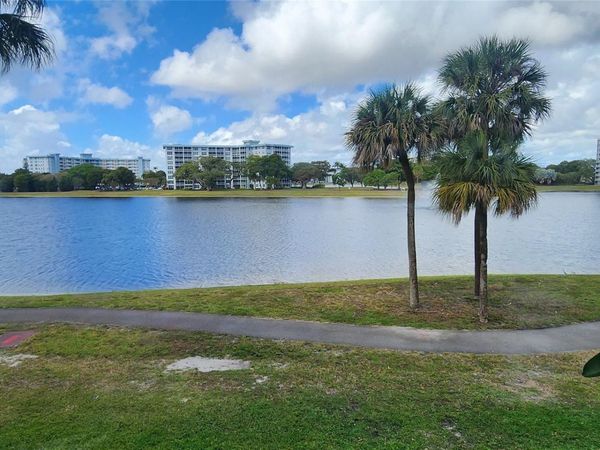 2801 N Palm Aire Drive, Unit 205, Pompano Beach, FL 33069