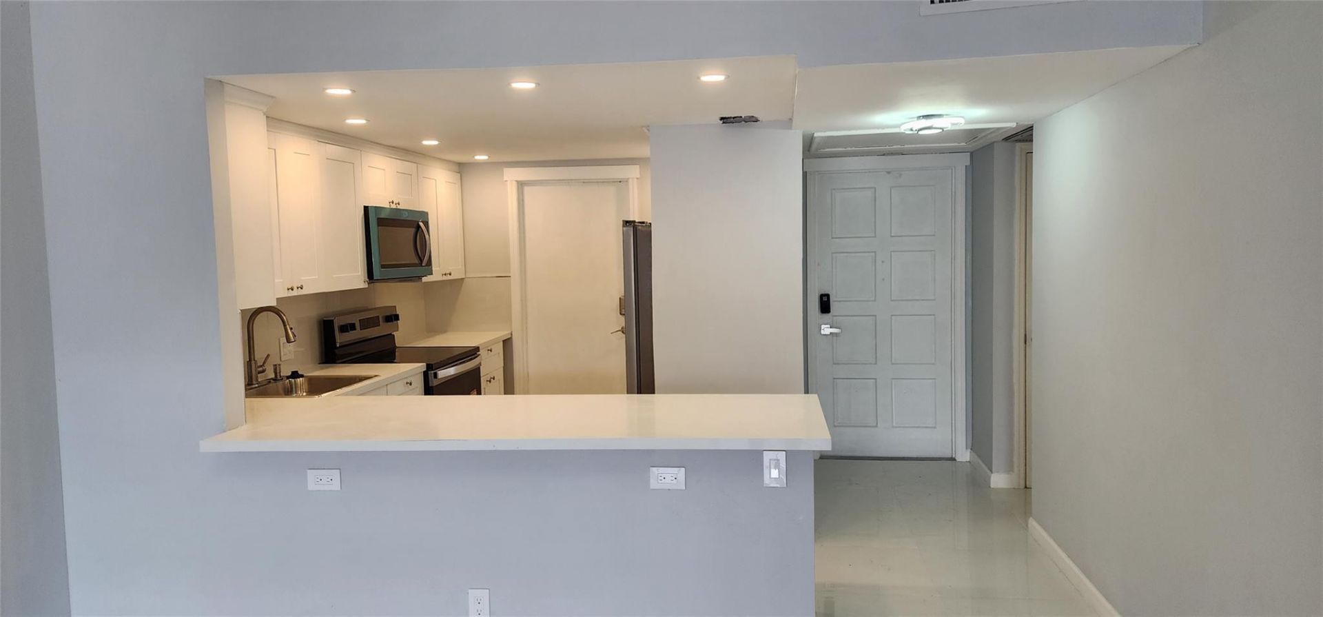 2801 N Palm Aire Drive, Unit 205, Pompano Beach, FL 33069 Photo