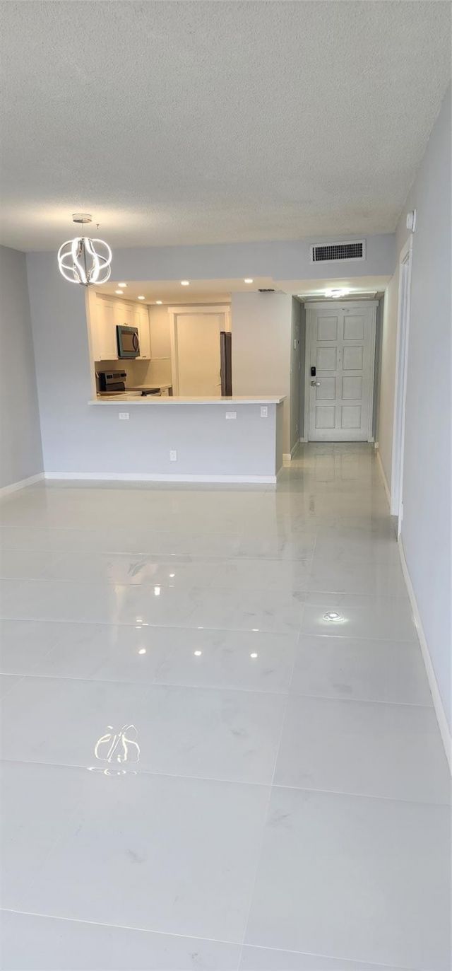 2801 N Palm Aire Drive, Unit 205, Pompano Beach, FL 33069 Photo