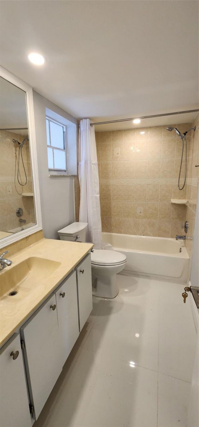 2801 N Palm Aire Drive, Unit 205, Pompano Beach, FL 33069 Photo
