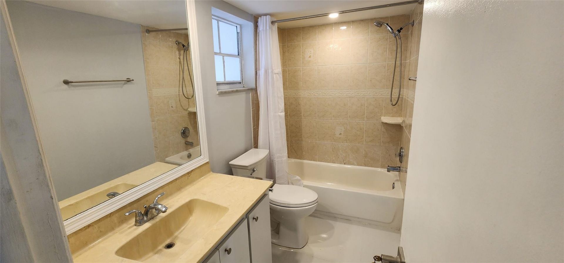 2801 N Palm Aire Drive, Unit 205, Pompano Beach, FL 33069 Photo