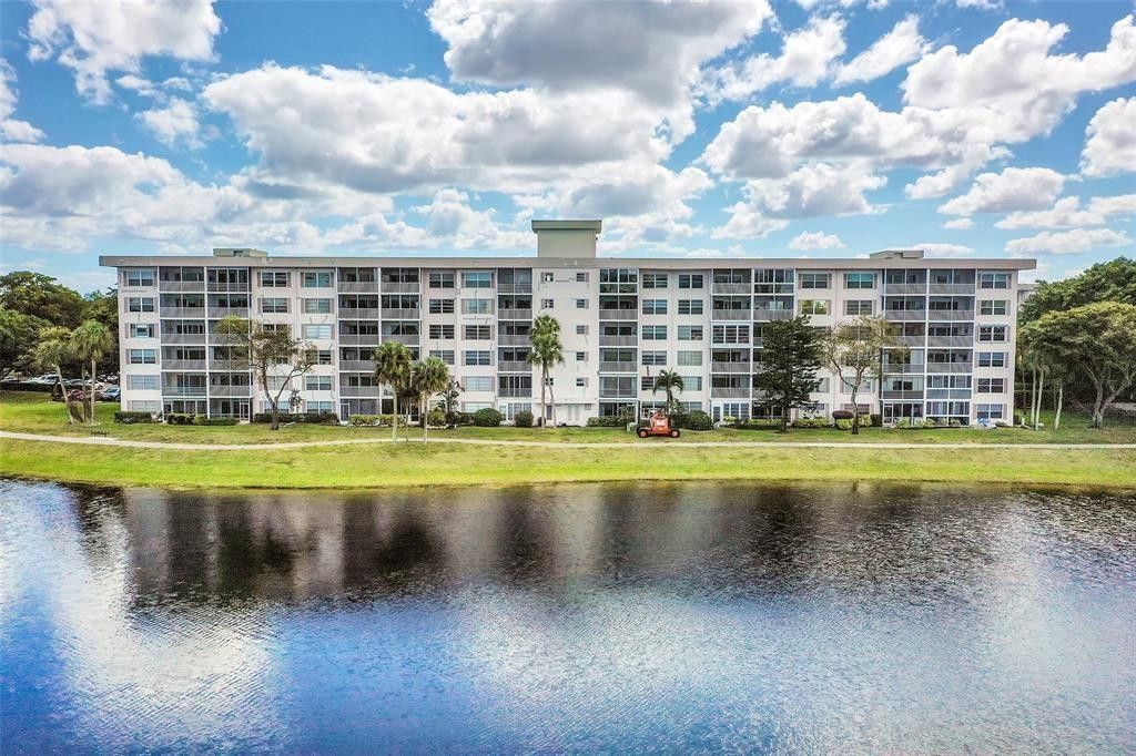 2801 N Palm Aire Drive, Unit 205, Pompano Beach, FL 33069 Photo