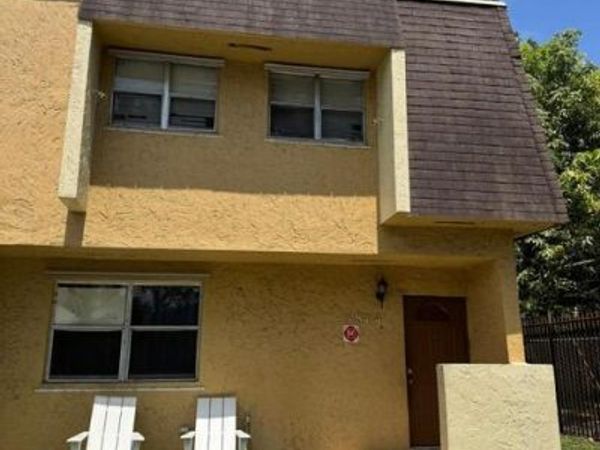 5844 Blueberry Unit 68 Court, Lauderhill, FL 33313