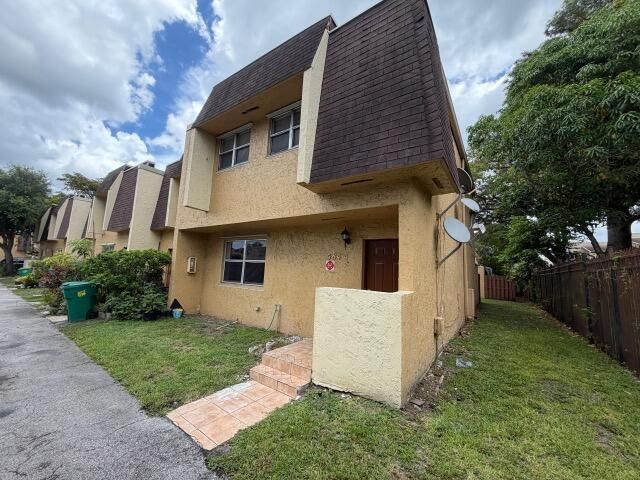 5844 Blueberry Unit 68 Court, Lauderhill, FL 33313 Photo