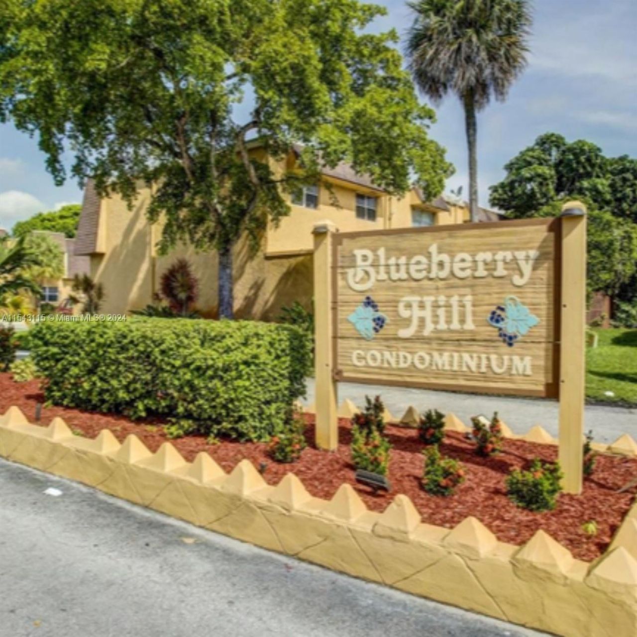 5844 Blueberry Unit 68 Court, Lauderhill, FL 33313 Photo