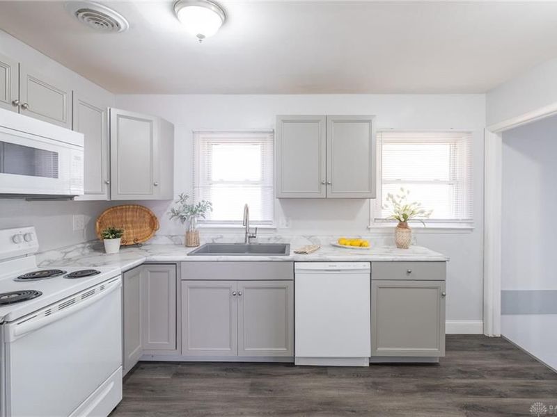 4701 Tall Oaks Drive, Dayton, OH 45432 Photo 6