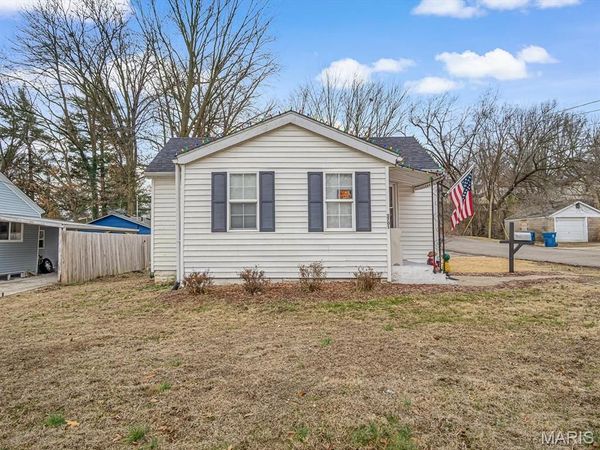 3701 Coronado Drive, Alton, IL 62002