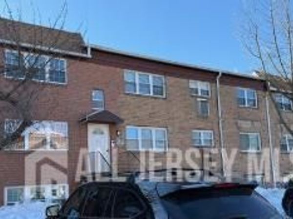 432 College Drive, Edison, NJ 08817