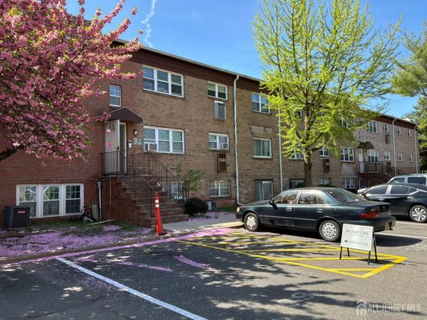 432 College Drive, Edison, NJ 08817