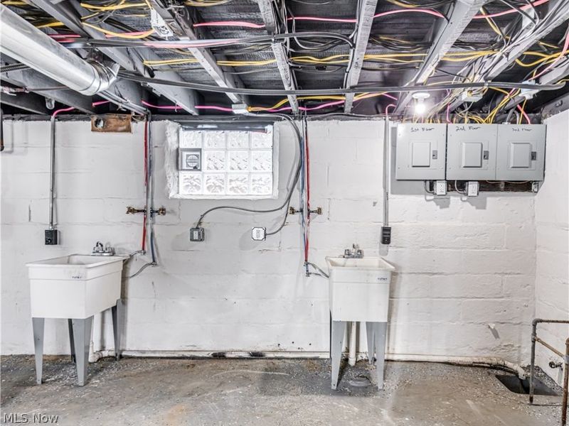 3651 E 140th Street, Cleveland, OH 44120 Photo 31