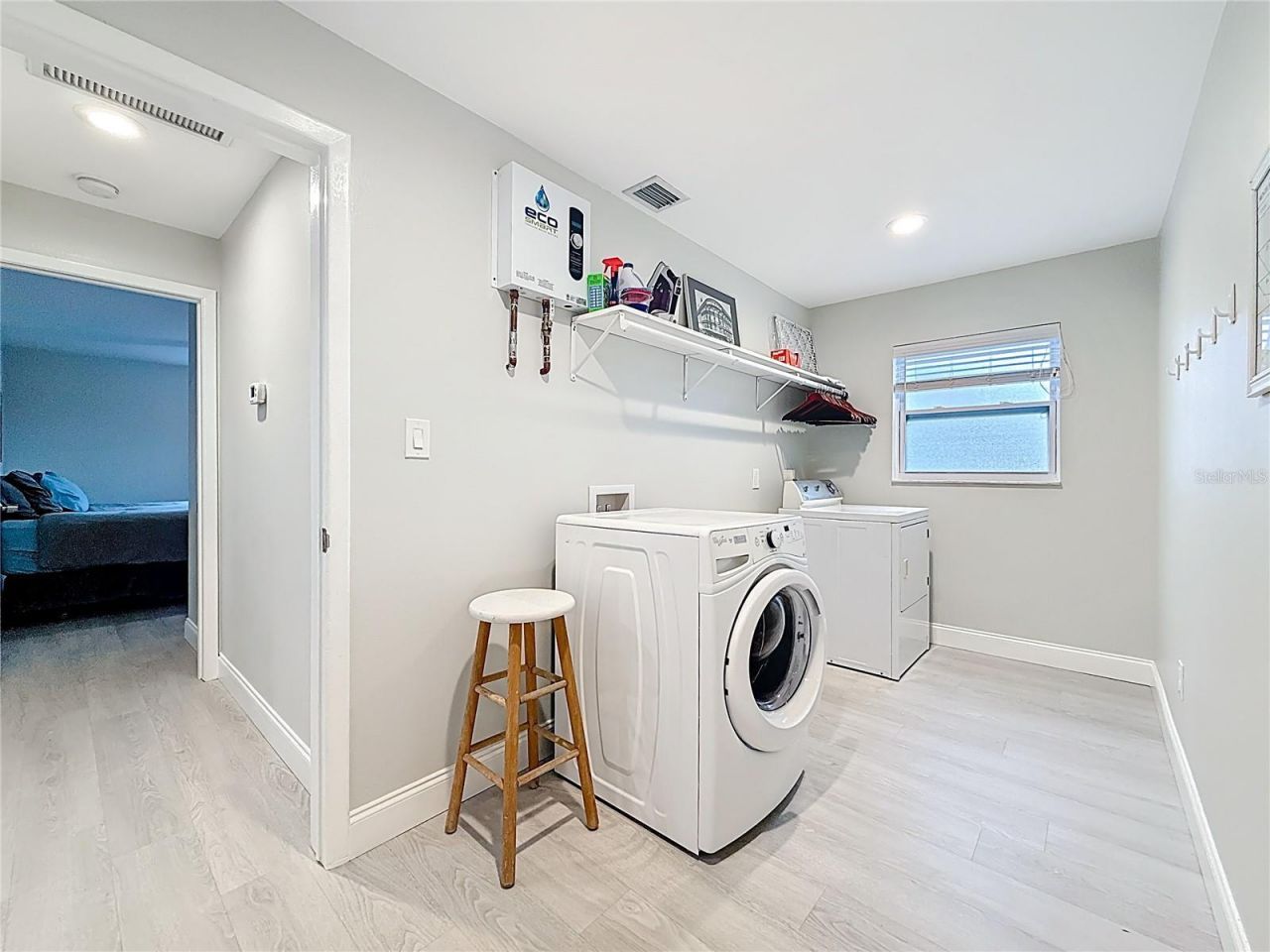 2400 Granada Circle W, Saint Petersburg, FL 33712 Photo