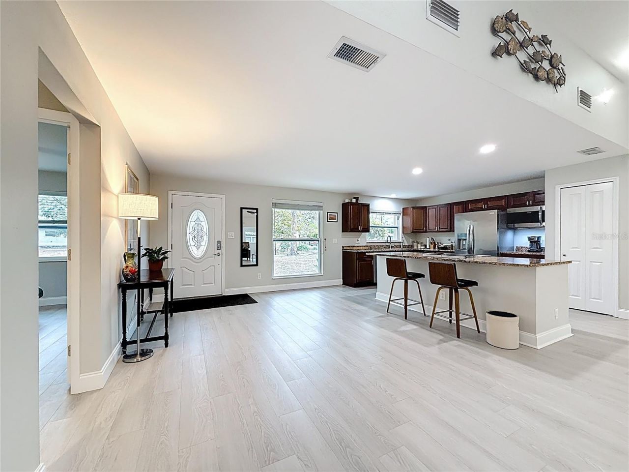 2400 Granada Circle W, Saint Petersburg, FL 33712 Photo