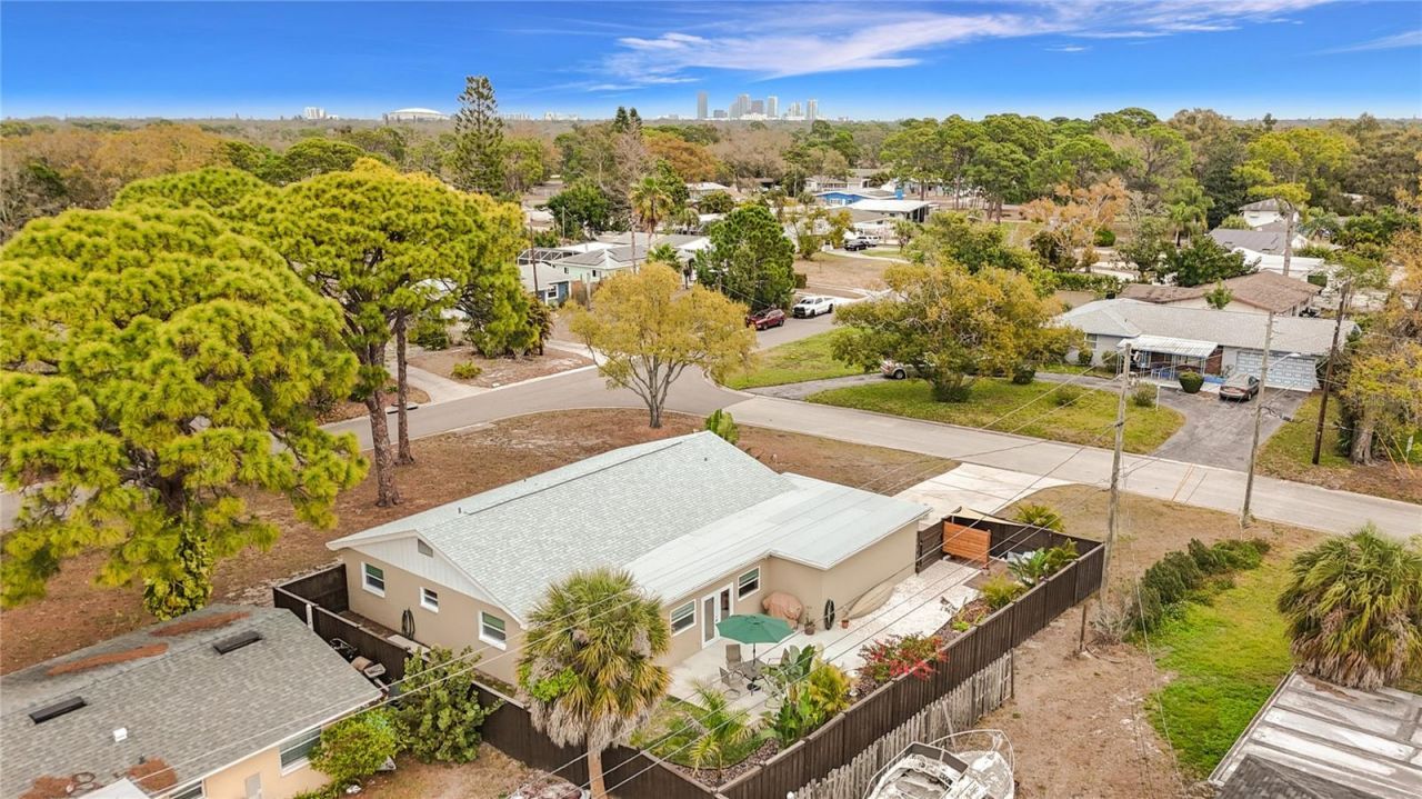 2400 Granada Circle W, Saint Petersburg, FL 33712 Photo