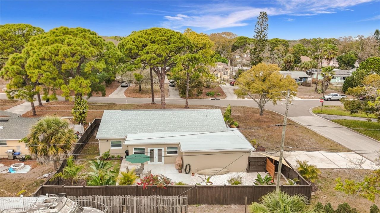 2400 Granada Circle W, Saint Petersburg, FL 33712 Photo