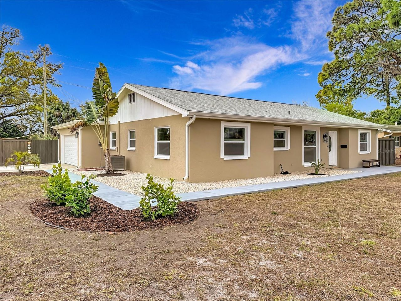 2400 Granada Circle W, Saint Petersburg, FL 33712 Photo