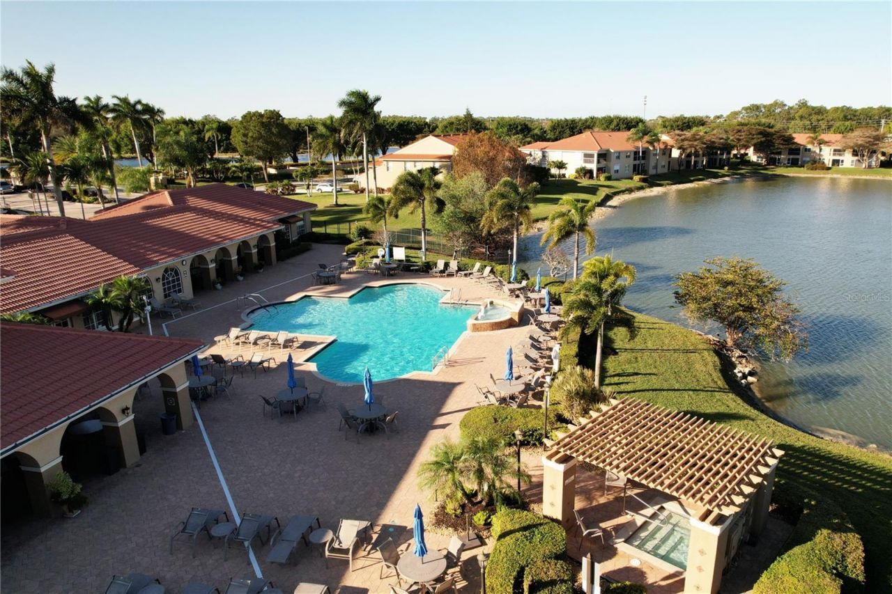 6775 Huntington Lakes Circle, Unit 202, Naples, FL 34119 Photo