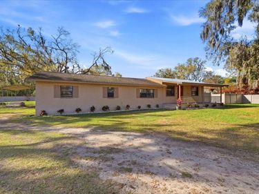 901 W TRAPNELL ROAD , PLANT CITY, FL 33566